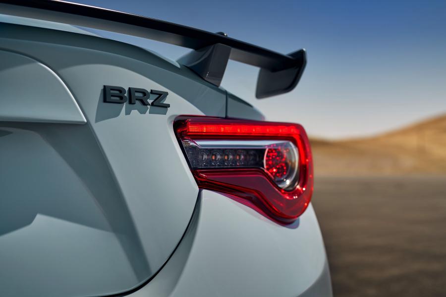 Детали экстерьера Subaru BRZ Series.Gray (ZC6) 2018 года  (NA) (фото 2 из 4)